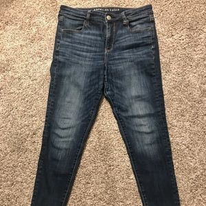 Woman’s American Eagle jeans